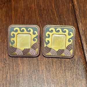 Vintage 80s Nuri stamped abalone accent earrings